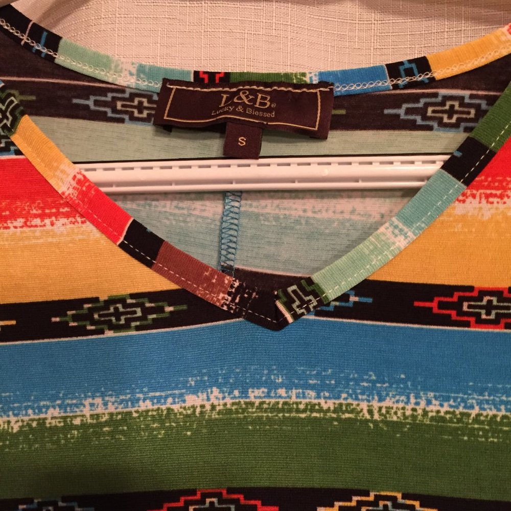 Lucky & Blessed L&B Multi-Color High-Low Top Small - Picture 4 of 8